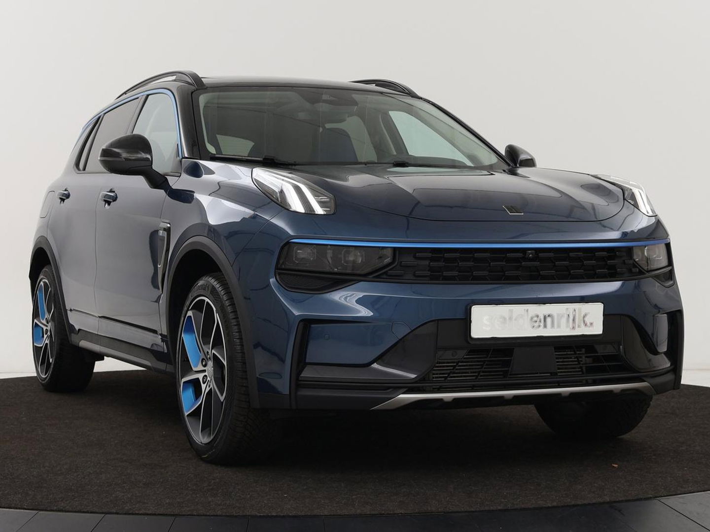 Lynk & Co 01 1.5 Plug In | Panoramadak | Infinity by Harman | 360 camera | Adaptive cruise | Stoelverwarming | Carplay | Memory | Full LED