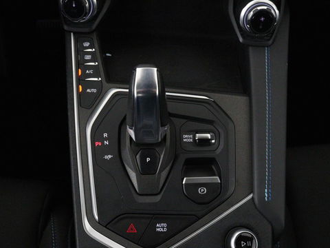 Lynk & Co 01 1.5 Plug In | Panoramadak | Infinity by Harman | 360 camera | Adaptive cruise | Stoelverwarming | Carplay | Memory | Full LED