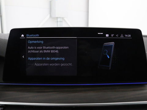 BMW 5 Serie 530e iPerformance M-sport | Schuifdak | Camera | Alcantara | Stoelverwarming | Carplay | Elektrische sportstoelen | Full LED | Navigatie | Live Cockpit