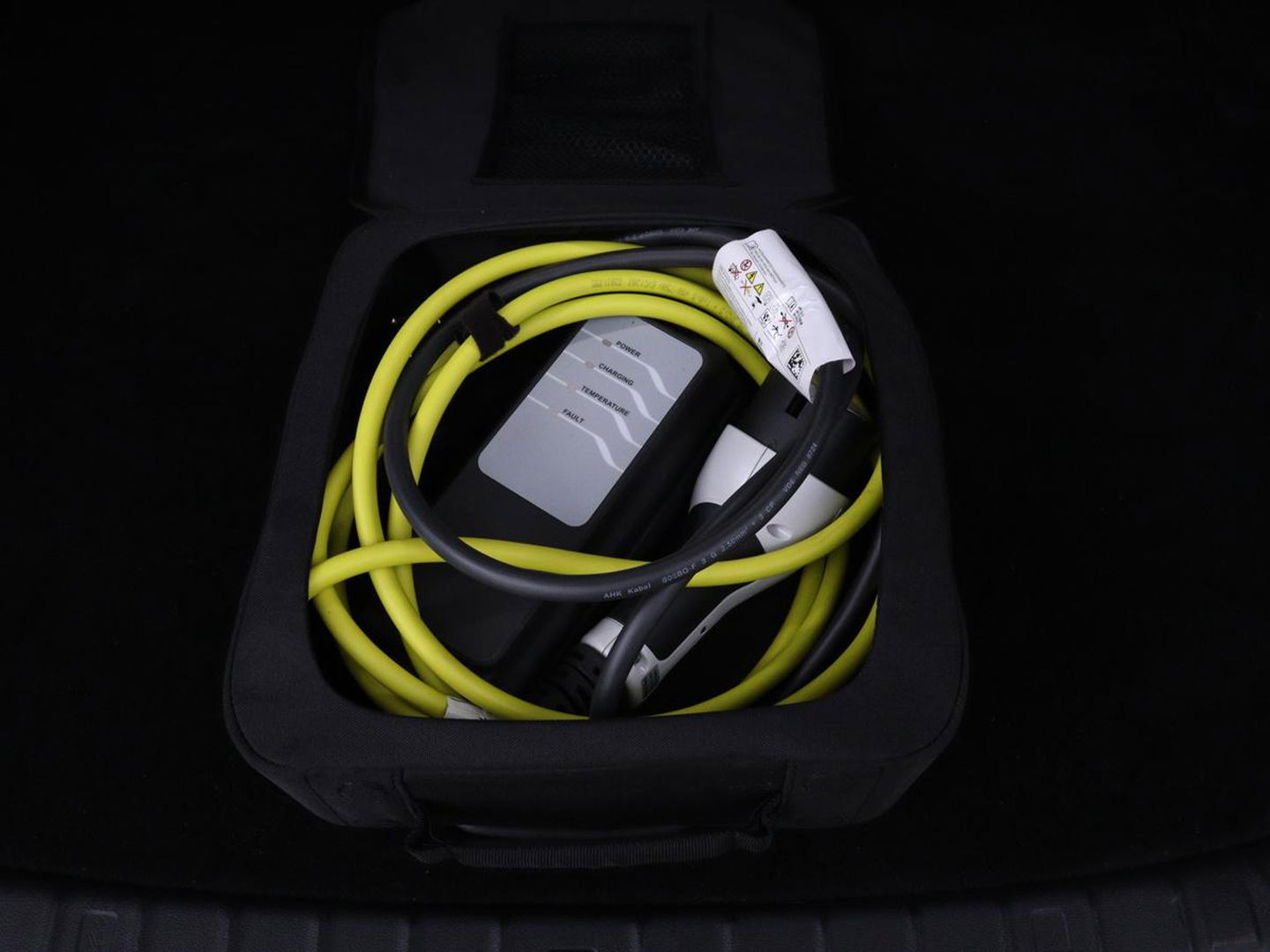 BMW 5 Serie 530e iPerformance M-sport | Schuifdak | Camera | Alcantara | Stoelverwarming | Carplay | Elektrische sportstoelen | Full LED | Navigatie | Live Cockpit