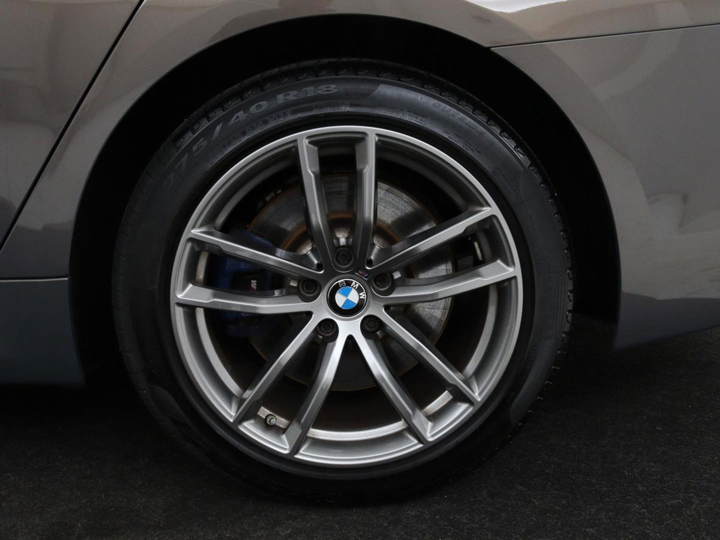 BMW 5 Serie 530e iPerformance M-sport | Schuifdak | Camera | Alcantara | Stoelverwarming | Carplay | Elektrische sportstoelen | Full LED | Navigatie | Live Cockpit