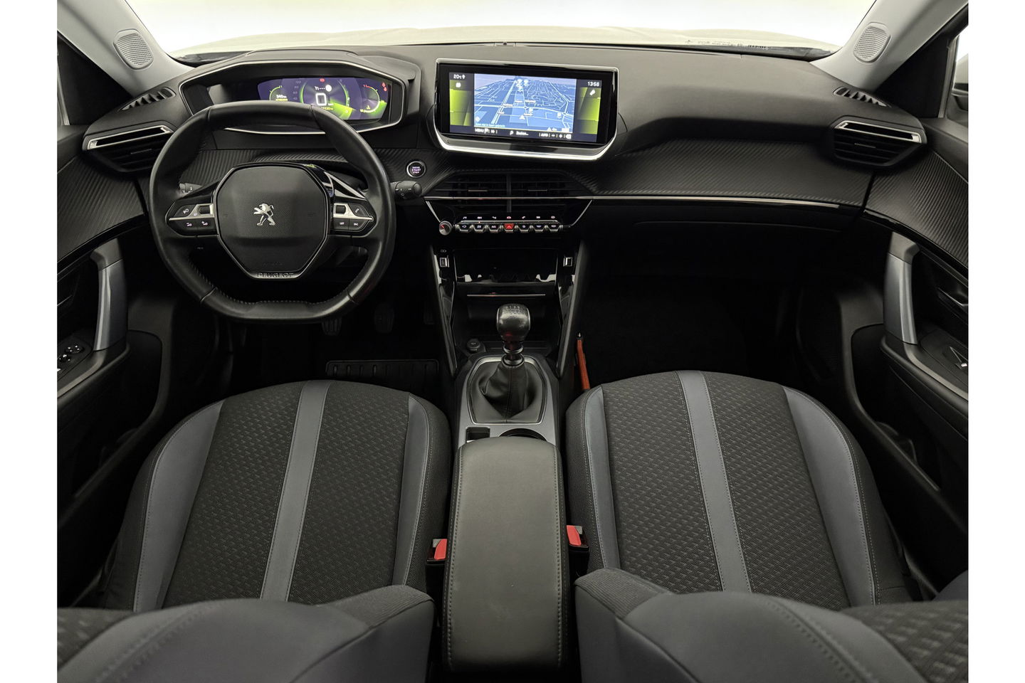 Peugeot 2008 1.2 PureTech 360Camera LED Trekhaak Virtual Carplay Clima Cruise Navi PDC 18''LMV