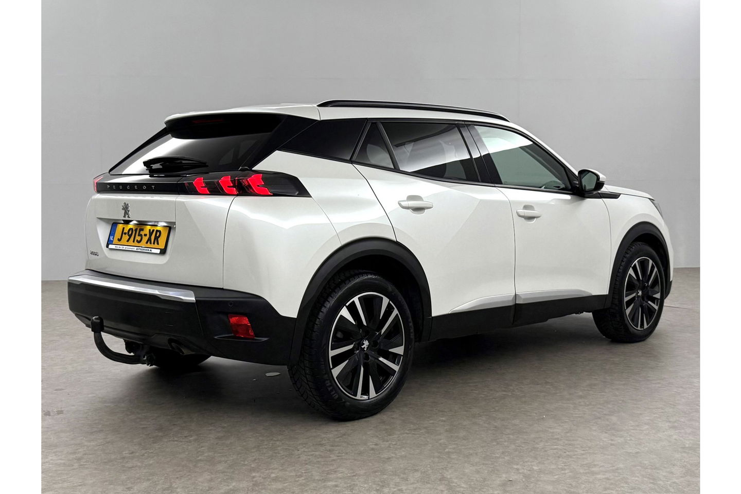 Peugeot 2008 1.2 PureTech 360Camera LED Trekhaak Virtual Carplay Clima Cruise Navi PDC 18''LMV