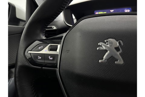 Peugeot 2008 1.2 PureTech 360Camera LED Trekhaak Virtual Carplay Clima Cruise Navi PDC 18''LMV