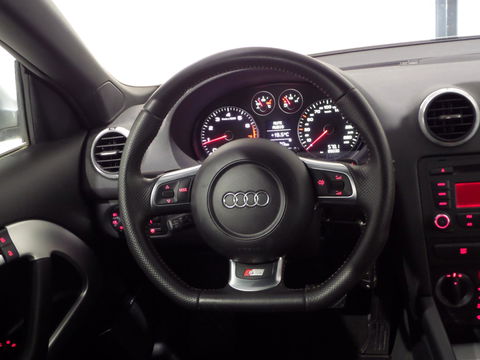 Audi A3 Cabriolet 2.0 TFSI S-Line "Origineel NL!" Automaat! "1e eigenaar!" Youngtimer! 2X S-Line Bluetooth, in zeer nette staat !