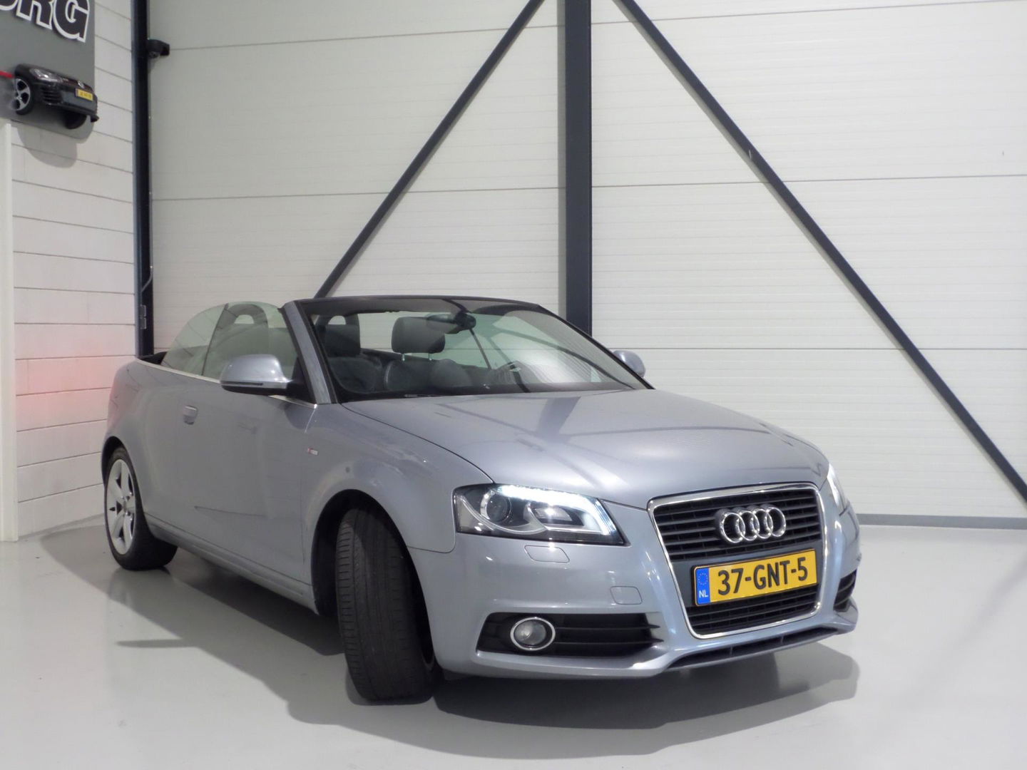 Audi A3 Cabriolet 2.0 TFSI S-Line "Origineel NL!" Automaat! "1e eigenaar!" Youngtimer! 2X S-Line Bluetooth, in zeer nette staat !