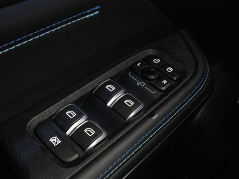 Lynk & Co 01 1.5 Plug In | Panoramadak | Infinity by Harman | 360 camera | Adaptive cruise | Stoelverwarming | Carplay | Memory | Full LED