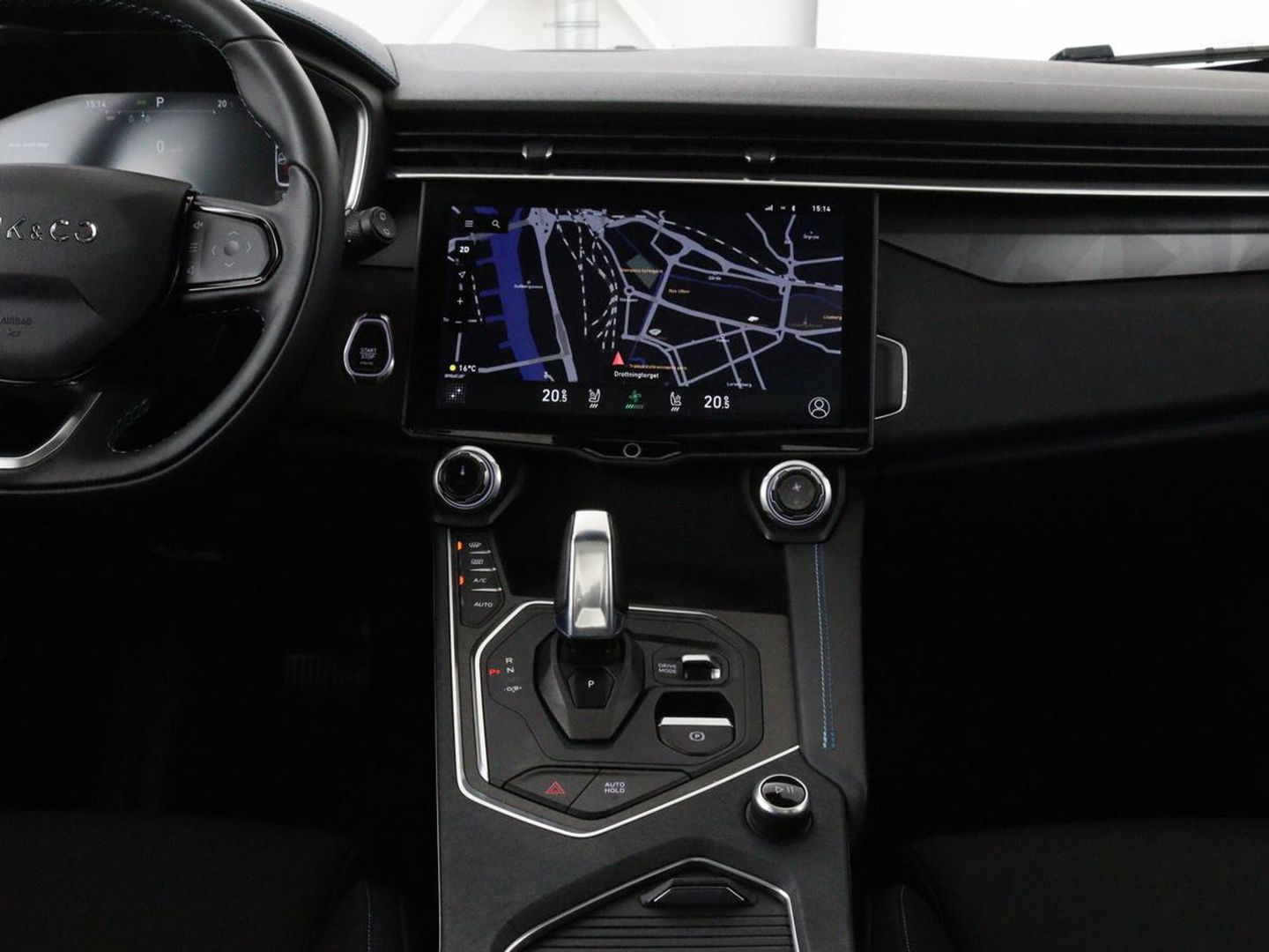 Lynk & Co 01 1.5 Plug In | Panoramadak | Infinity by Harman | 360 camera | Adaptive cruise | Stoelverwarming | Carplay | Memory | Full LED