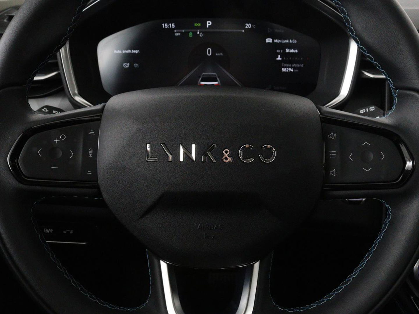 Lynk & Co 01 1.5 Plug In | Panoramadak | Infinity by Harman | 360 camera | Adaptive cruise | Stoelverwarming | Carplay | Memory | Full LED
