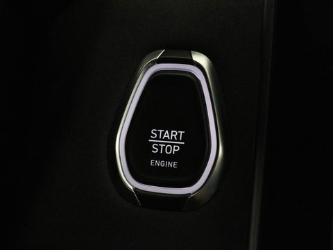 Lynk & Co 01 1.5 Plug In | Panoramadak | Infinity by Harman | 360 camera | Adaptive cruise | Stoelverwarming | Carplay | Memory | Full LED
