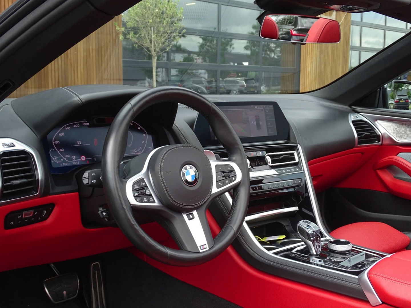 BMW 8 Serie M850i xD. High Ex. 531PK M- Individual / B&W / Laser / ACC
