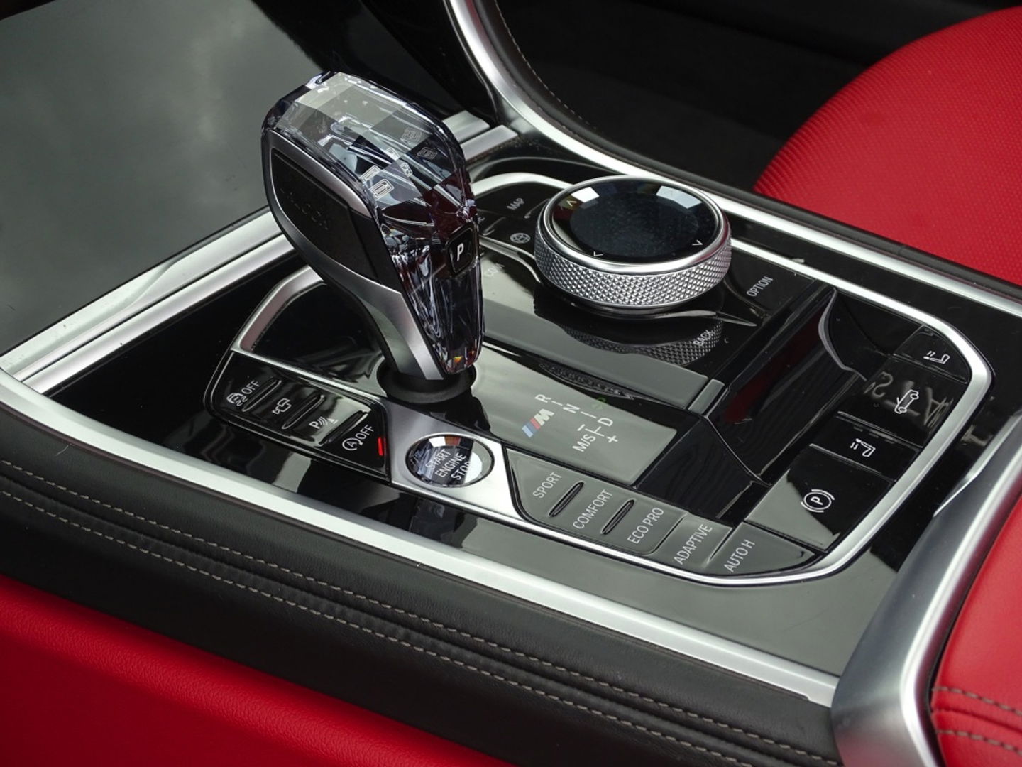 BMW 8 Serie M850i xD. High Ex. 531PK M- Individual / B&W / Laser / ACC