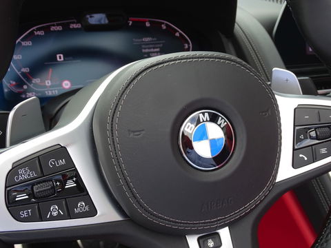 BMW 8 Serie M850i xD. High Ex. 531PK M- Individual / B&W / Laser / ACC