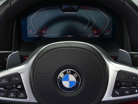 BMW 8 Serie M850i xD. High Ex. 531PK M- Individual / B&W / Laser / ACC