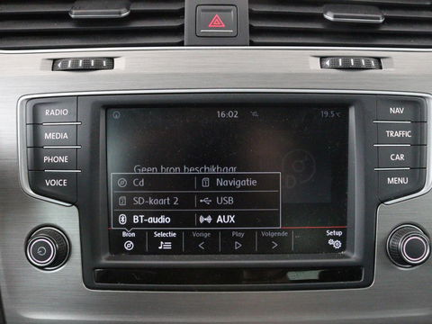 Volkswagen Golf 1.0 TSI Comfortline | Camera | Sportstoelen | Navigatie | Parkeerhulp | Climate control | DAB | Cruise control | Bluetooth | Regen-/lichtsensor