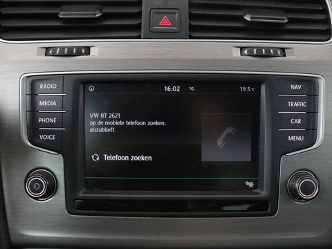 Volkswagen Golf 1.0 TSI Comfortline | Camera | Sportstoelen | Navigatie | Parkeerhulp | Climate control | DAB | Cruise control | Bluetooth | Regen-/lichtsensor