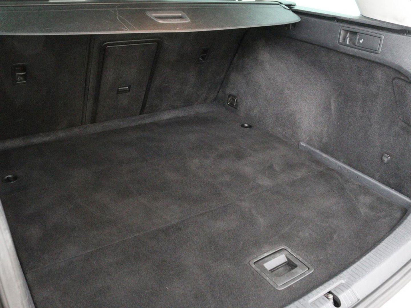Volkswagen Golf 1.0 TSI Comfortline | Camera | Sportstoelen | Navigatie | Parkeerhulp | Climate control | DAB | Cruise control | Bluetooth | Regen-/lichtsensor