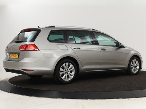 Volkswagen Golf 1.0 TSI Comfortline | Camera | Sportstoelen | Navigatie | Parkeerhulp | Climate control | DAB | Cruise control | Bluetooth | Regen-/lichtsensor