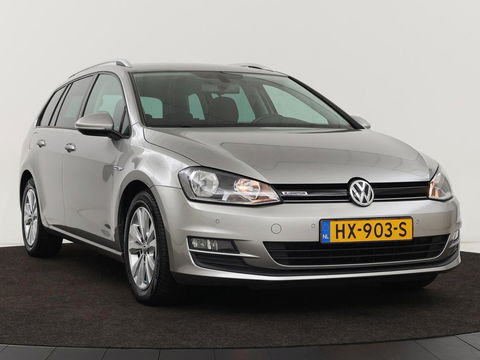 Volkswagen Golf 1.0 TSI Comfortline | Camera | Sportstoelen | Navigatie | Parkeerhulp | Climate control | DAB | Cruise control | Bluetooth | Regen-/lichtsensor