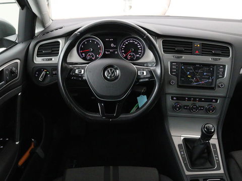 Volkswagen Golf 1.0 TSI Comfortline | Camera | Sportstoelen | Navigatie | Parkeerhulp | Climate control | DAB | Cruise control | Bluetooth | Regen-/lichtsensor