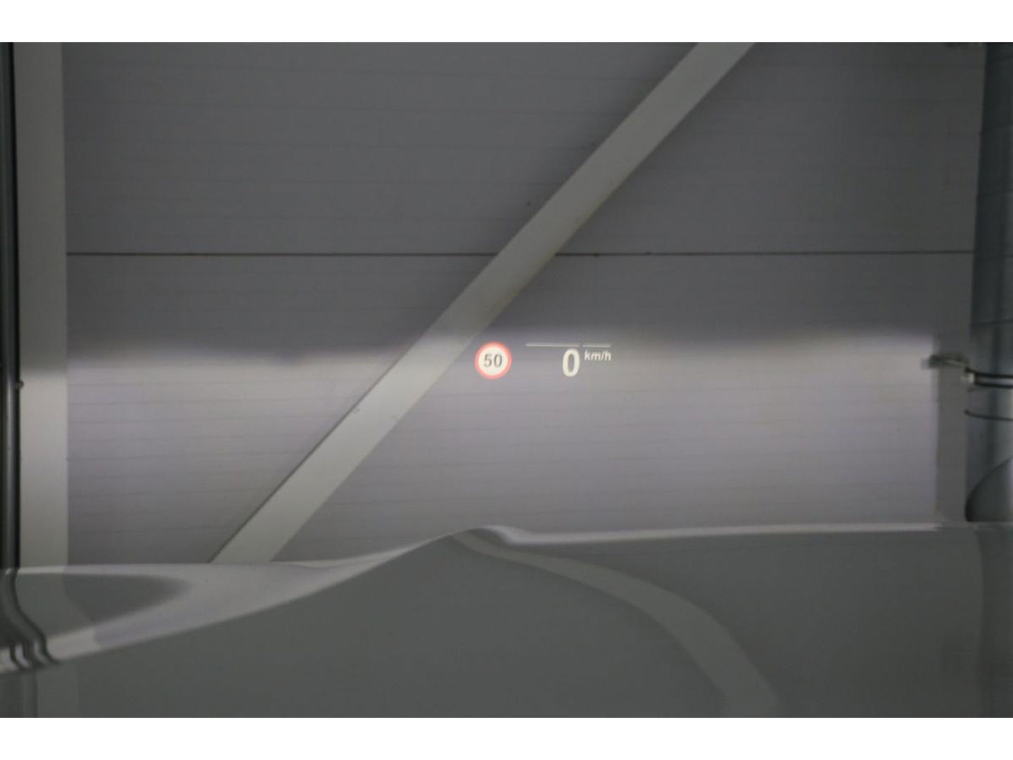 BMW 3-serie 330e M Sport | Panoramadak | Head-Up | Laserlight | Adaptive cruise | Leder | Stoelverwarming | Camera | Sfeerverlichting | Carplay | Sportstoelen | Live Cockpit