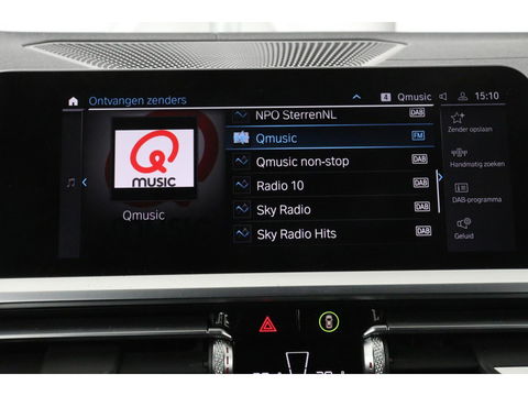 BMW 3-serie 330e M Sport | Panoramadak | Head-Up | Laserlight | Adaptive cruise | Leder | Stoelverwarming | Camera | Sfeerverlichting | Carplay | Sportstoelen | Live Cockpit