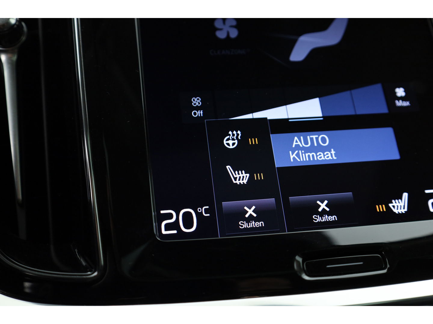Volvo V60 2.0 T8 Recharge AWD R-Design | Pano | H&K | 360 Cam | Trekhaak | ACC | Stoel- Stuurverw. |