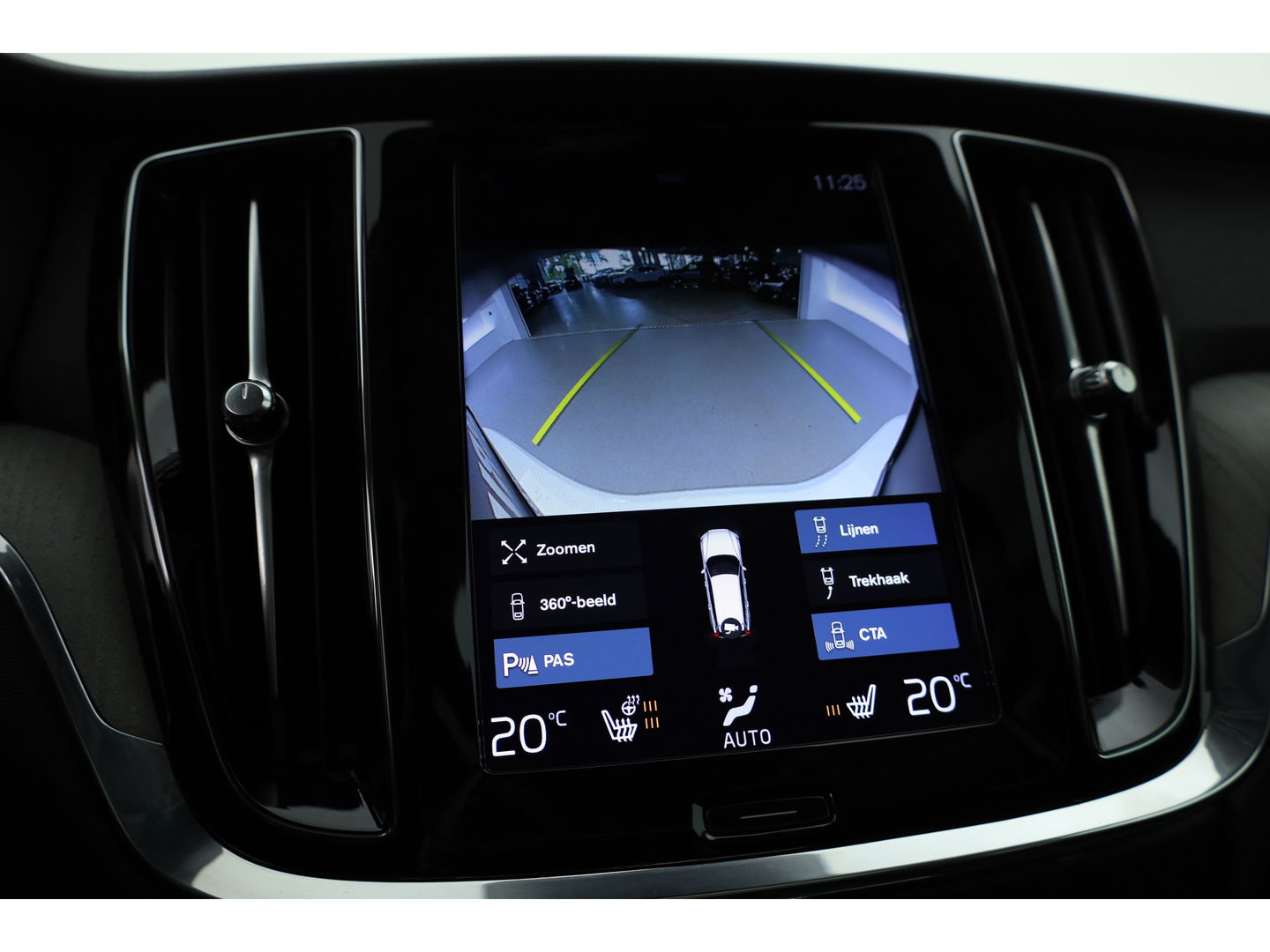 Volvo V60 2.0 T8 Recharge AWD R-Design | Pano | H&K | 360 Cam | Trekhaak | ACC | Stoel- Stuurverw. |