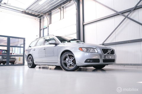 Volvo V70 2.0 D4 Summum | 5 cilinder | Automaat | Trekhaak | Leder | Bluetooth | xenon |