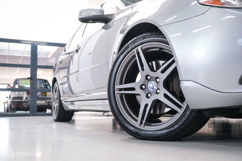 Volvo V70 2.0 D4 Summum | 5 cilinder | Automaat | Trekhaak | Leder | Bluetooth | xenon |
