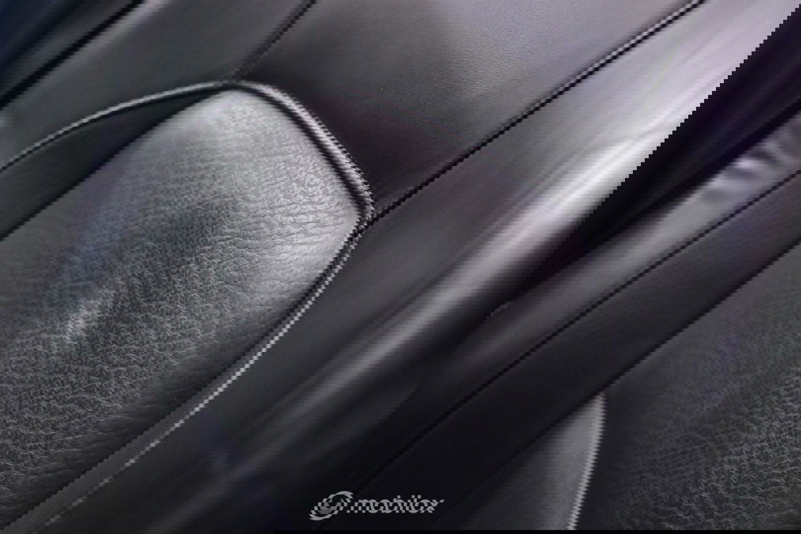 Volvo V70 2.0 D4 Summum | 5 cilinder | Automaat | Trekhaak | Leder | Bluetooth | xenon |