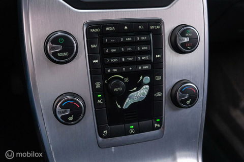 Volvo V70 2.0 D4 Summum | 5 cilinder | Automaat | Trekhaak | Leder | Bluetooth | xenon |