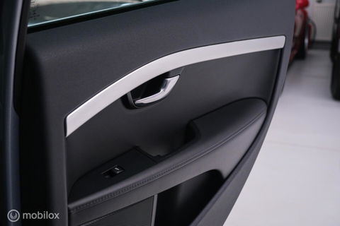 Volvo V70 2.0 D4 Summum | 5 cilinder | Automaat | Trekhaak | Leder | Bluetooth | xenon |
