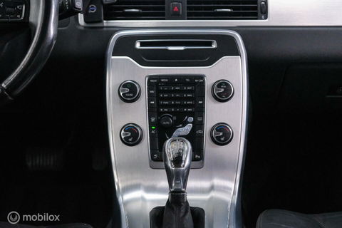 Volvo V70 2.0 D4 Summum | 5 cilinder | Automaat | Trekhaak | Leder | Bluetooth | xenon |