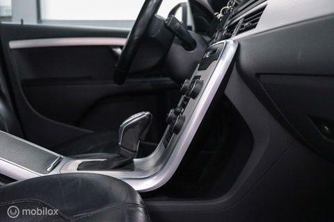 Volvo V70 2.0 D4 Summum | 5 cilinder | Automaat | Trekhaak | Leder | Bluetooth | xenon |