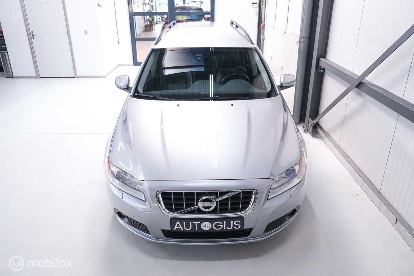 Volvo V70 2.0 D4 Summum | 5 cilinder | Automaat | Trekhaak | Leder | Bluetooth | xenon |