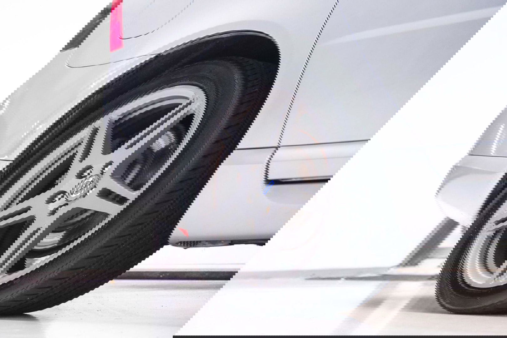 Volvo V70 2.0 D4 Summum | 5 cilinder | Automaat | Trekhaak | Leder | Bluetooth | xenon |