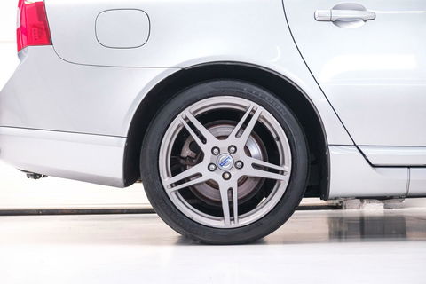 Volvo V70 2.0 D4 Summum | 5 cilinder | Automaat | Trekhaak | Leder | Bluetooth | xenon |