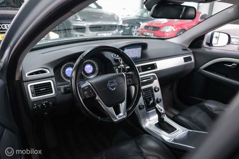 Volvo V70 2.0 D4 Summum | 5 cilinder | Automaat | Trekhaak | Leder | Bluetooth | xenon |
