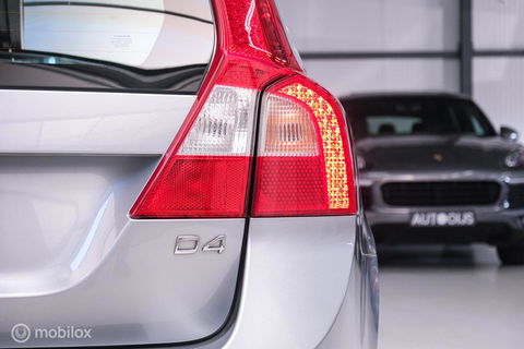 Volvo V70 2.0 D4 Summum | 5 cilinder | Automaat | Trekhaak | Leder | Bluetooth | xenon |
