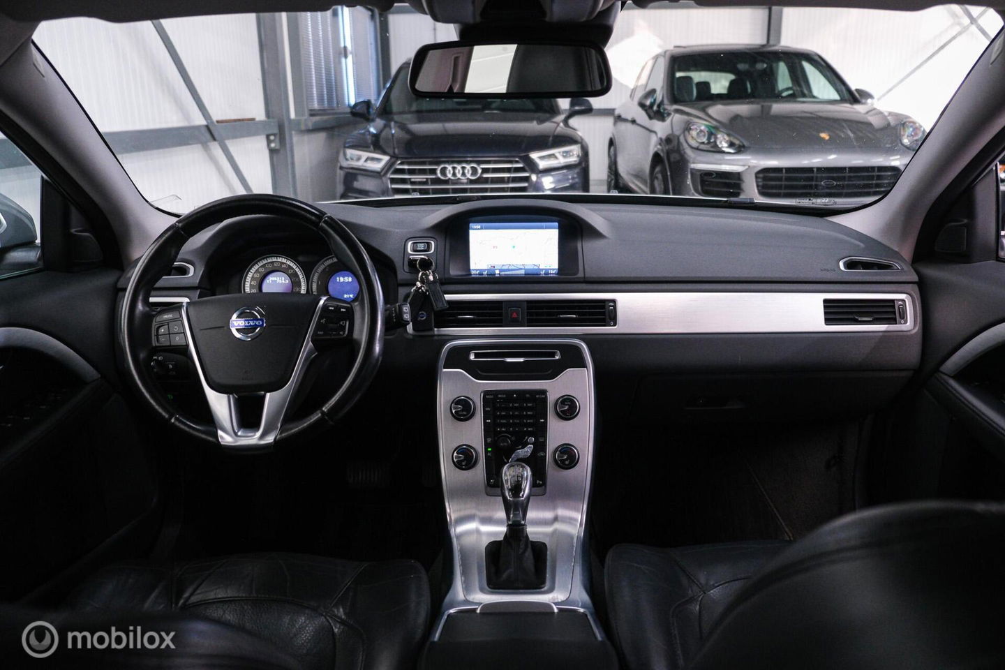 Volvo V70 2.0 D4 Summum | 5 cilinder | Automaat | Trekhaak | Leder | Bluetooth | xenon |