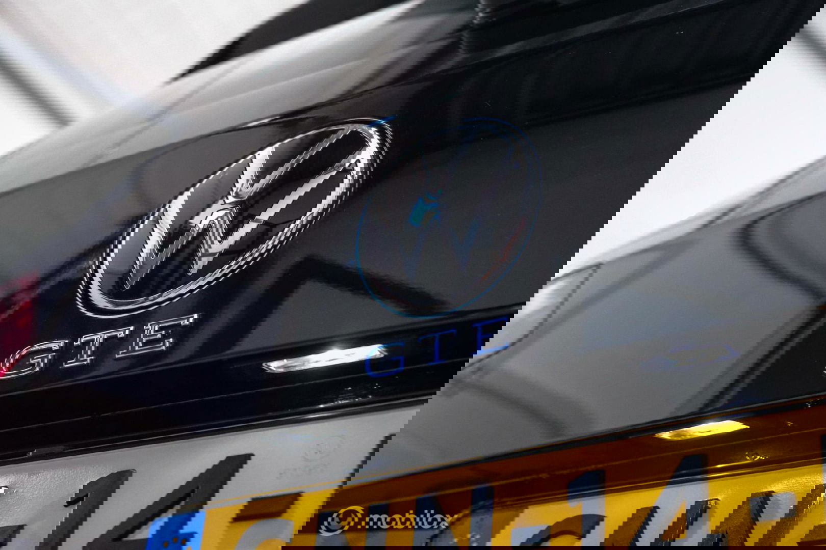 Volkswagen Passat Variant 1.4 TSI PHEV GTE | Pano | IQ LED | ERGO | Adaptive | Trekhaak | Leder alcantara | DAB | Digidash | Camera | Rijklaarprij