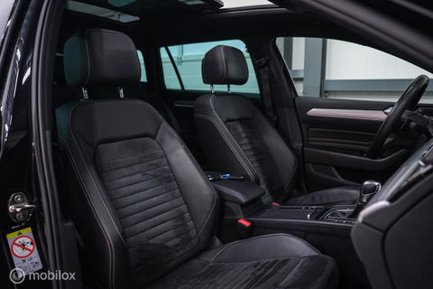 Volkswagen Passat Variant 1.4 TSI PHEV GTE | Pano | IQ LED | ERGO | Adaptive | Trekhaak | Leder alcantara | DAB | Digidash | Camera | Rijklaarprij