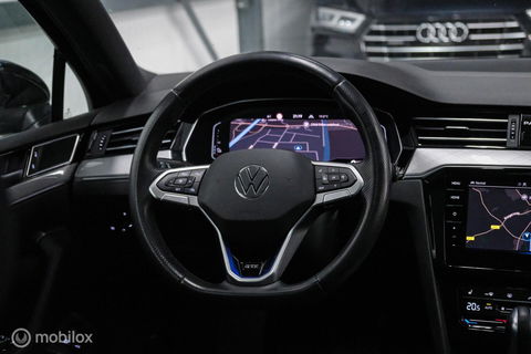 Volkswagen Passat Variant 1.4 TSI PHEV GTE | Pano | IQ LED | ERGO | Adaptive | Trekhaak | Leder alcantara | DAB | Digidash | Camera | Rijklaarprij