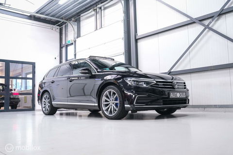 Volkswagen Passat Variant 1.4 TSI PHEV GTE | Pano | IQ LED | ERGO | Adaptive | Trekhaak | Leder alcantara | DAB | Digidash | Camera | Rijklaarprij