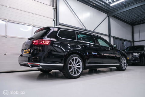 Volkswagen Passat Variant 1.4 TSI PHEV GTE | Pano | IQ LED | ERGO | Adaptive | Trekhaak | Leder alcantara | DAB | Digidash | Camera | Rijklaarprij