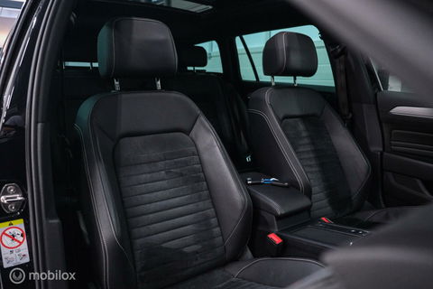 Volkswagen Passat Variant 1.4 TSI PHEV GTE | Pano | IQ LED | ERGO | Adaptive | Trekhaak | Leder alcantara | DAB | Digidash | Camera | Rijklaarprij