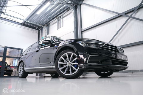 Volkswagen Passat Variant 1.4 TSI PHEV GTE | Pano | IQ LED | ERGO | Adaptive | Trekhaak | Leder alcantara | DAB | Digidash | Camera | Rijklaarprij