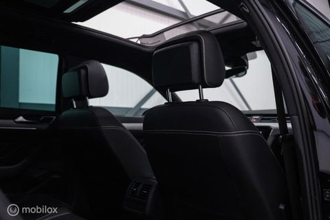 Volkswagen Passat Variant 1.4 TSI PHEV GTE | Pano | IQ LED | ERGO | Adaptive | Trekhaak | Leder alcantara | DAB | Digidash | Camera | Rijklaarprij