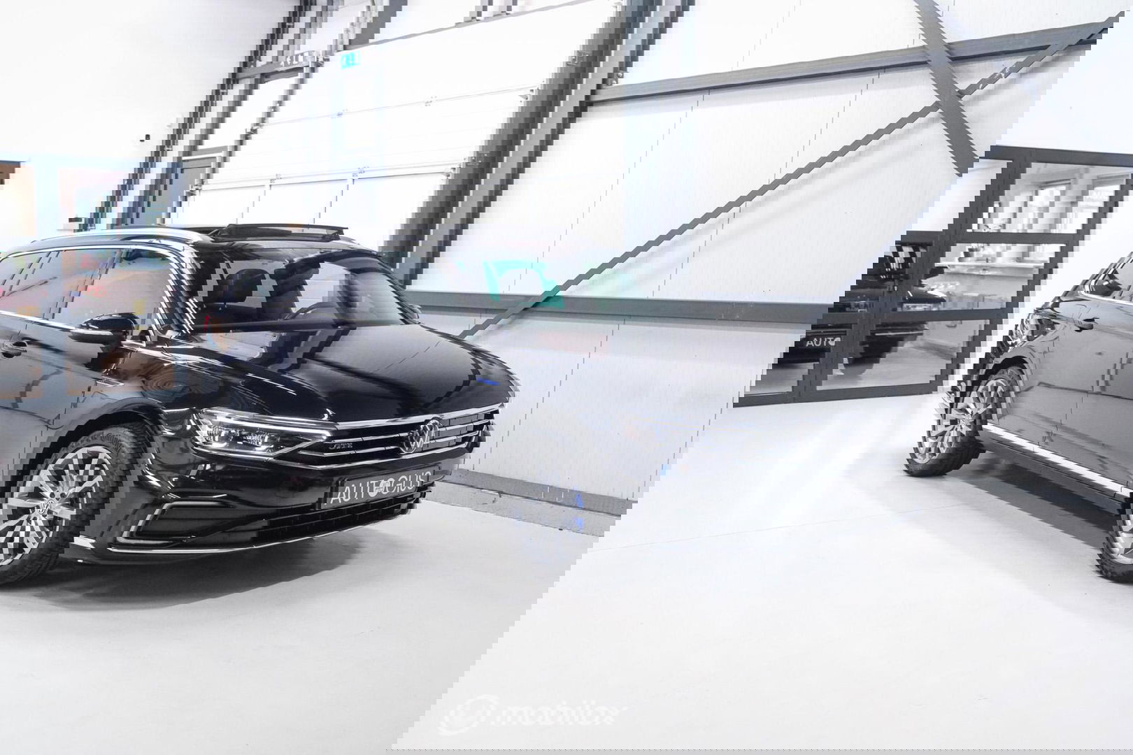 Volkswagen Passat Variant 1.4 TSI PHEV GTE | Pano | IQ LED | ERGO | Adaptive | Trekhaak | Leder alcantara | DAB | Digidash | Camera | Rijklaarprij
